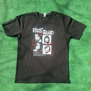 KISS OF LIFE  Graphic T-Shirt